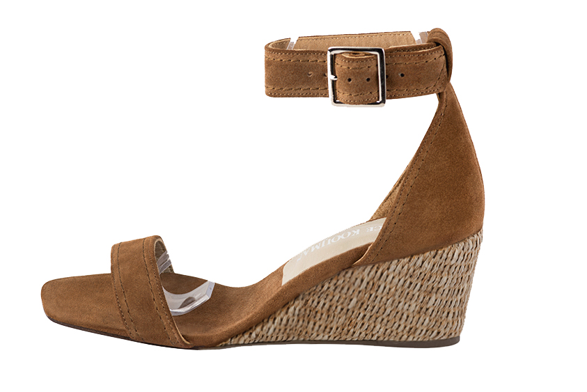 Caramel brown women's closed back sandals, with a strap around the ankle. Square toe. Medium wedge heels. Profile view - Florence KOOIJMAN